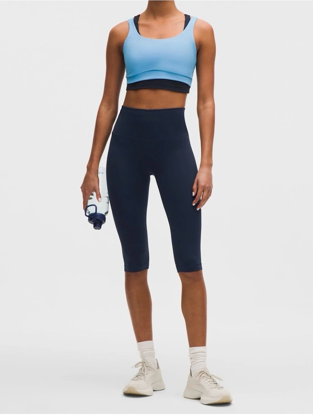 lululemon athletica 15” Navy Cropped capri leggings (w pockets)